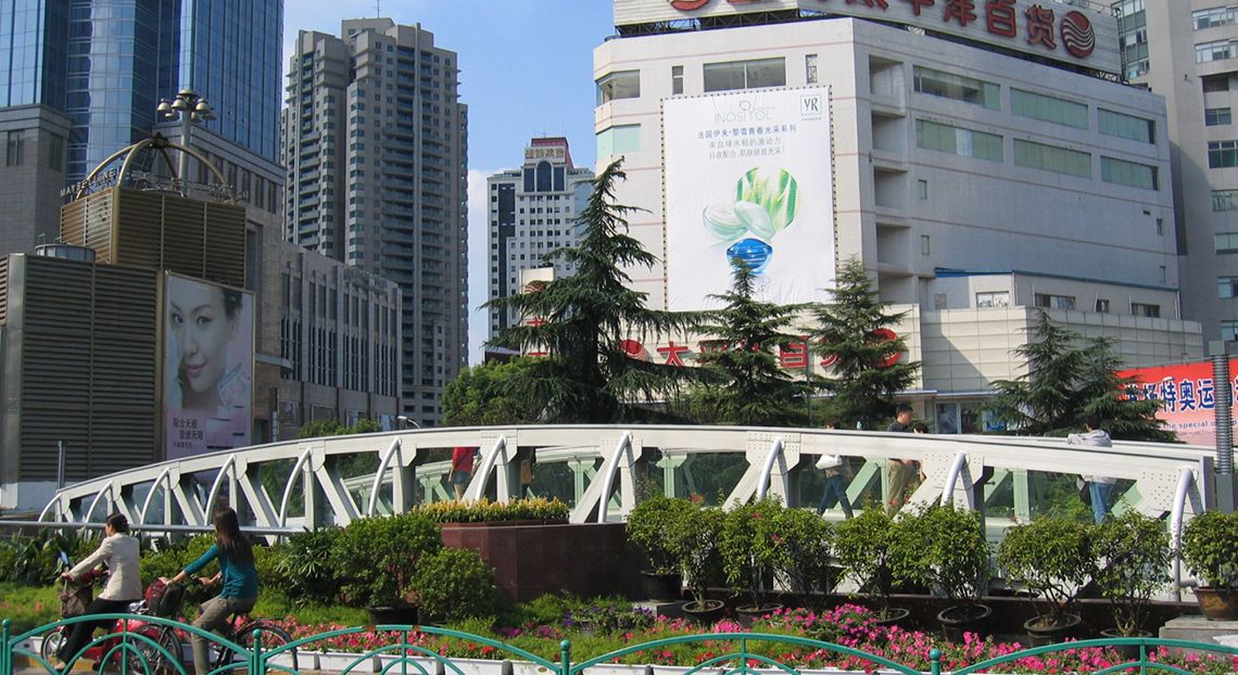 上海徐家汇人行天桥